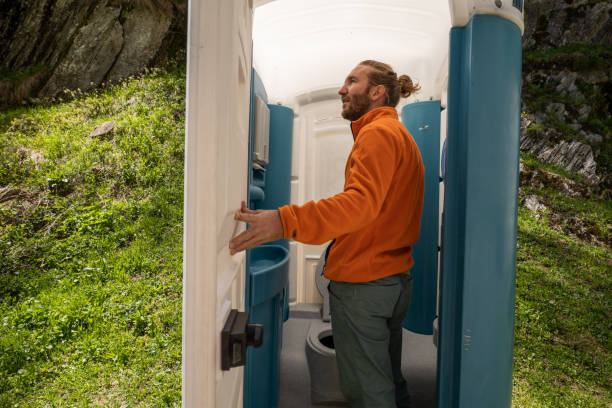 Best Portable restroom trailer rental  in Rayre, MO