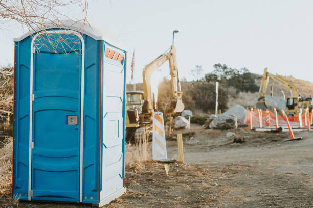 Best Luxury portable toilet rental  in Rayre, MO